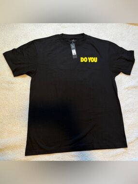 Fashion Nova Men XL Black Graphic Crewneck T-Shirt